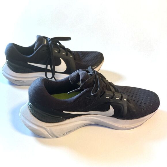 Nike Womens Air Zoom Vomero 16 DA7698-001 Black Running Shoes Sneakers Size 7.5 - Picture 2 of 6